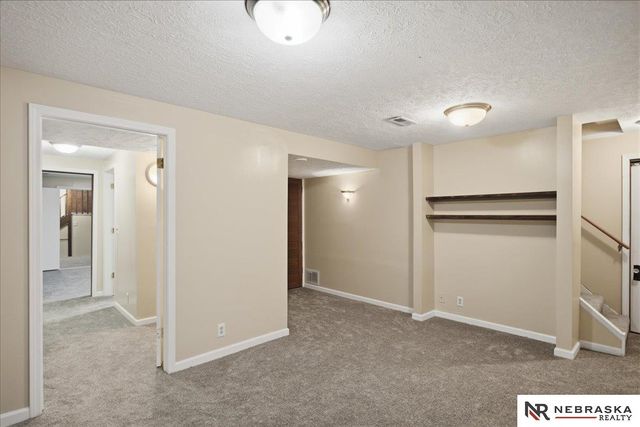 2047 N 70th Street, Omaha, NE 68104