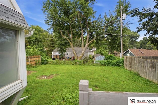 2047 N 70th Street, Omaha, NE 68104