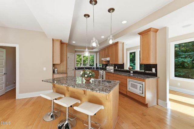 1001 Reaves Drive, Chapel Hill, NC 27516