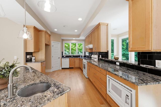 1001 Reaves Drive, Chapel Hill, NC 27516