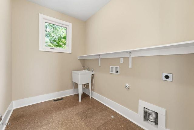 1001 Reaves Drive, Chapel Hill, NC 27516