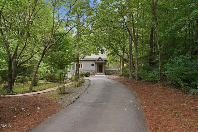 1001 Reaves Drive, Chapel Hill, NC 27516