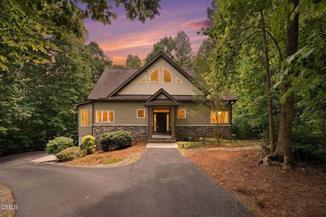 1001 Reaves Drive, Chapel Hill, NC 27516
