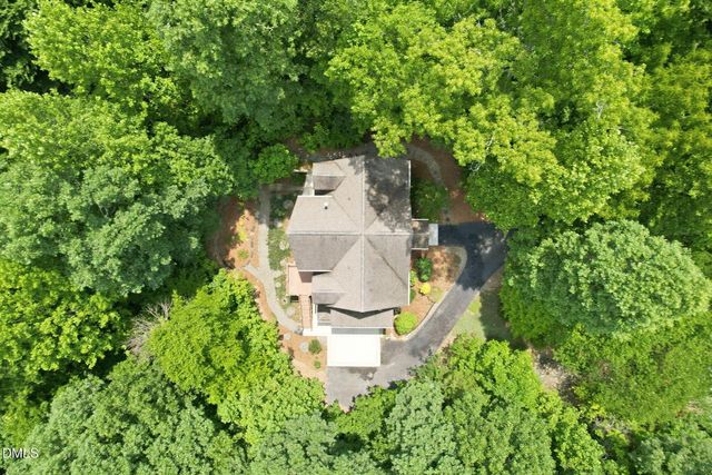 1001 Reaves Drive, Chapel Hill, NC 27516