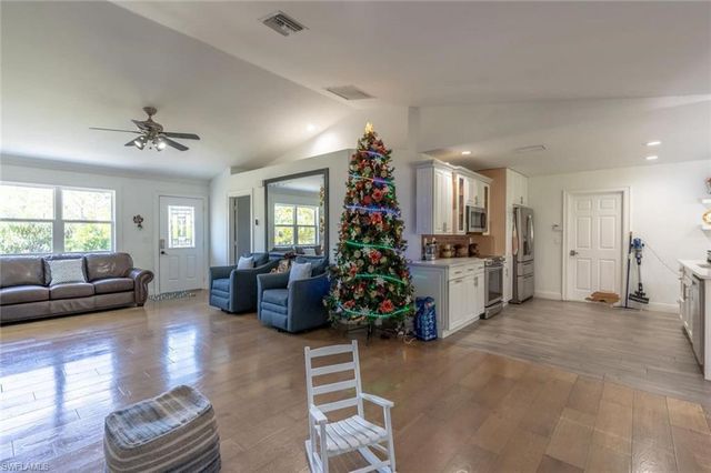 3690 31st AVE NE, Naples, FL 34120