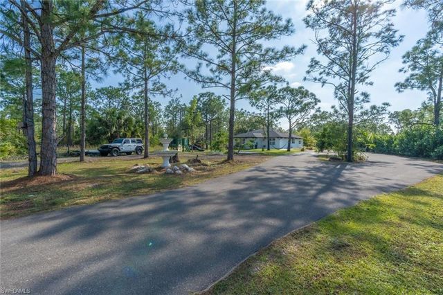 3690 31st AVE NE, Naples, FL 34120