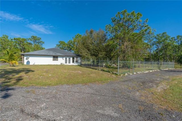 3690 31st AVE NE, Naples, FL 34120