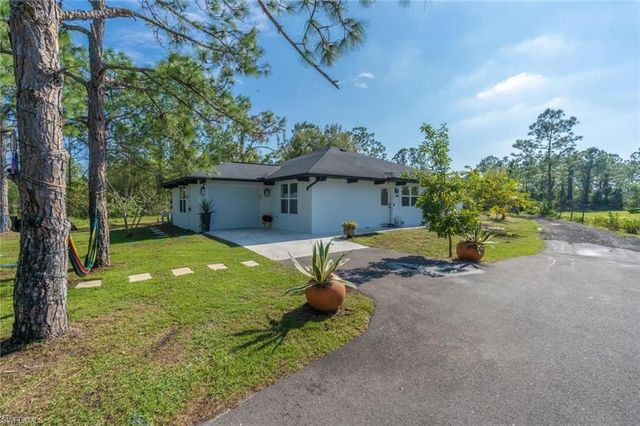 3690 31st AVE NE, Naples, FL 34120