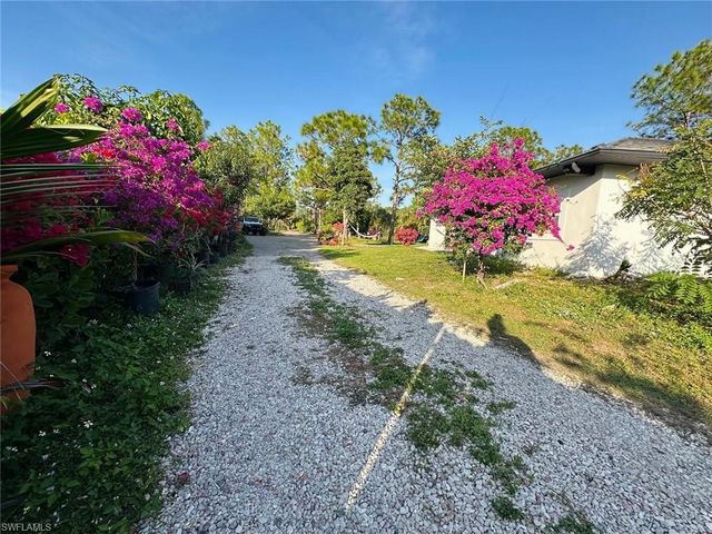 3690 31st AVE NE, Naples, FL 34120