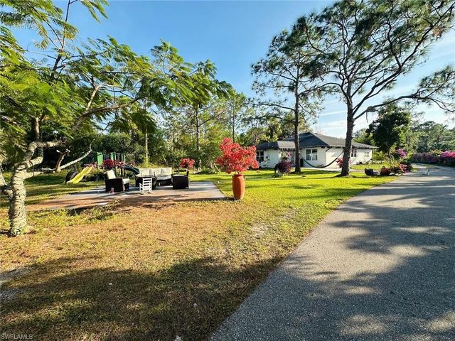 3690 31st AVE NE, Naples, FL 34120