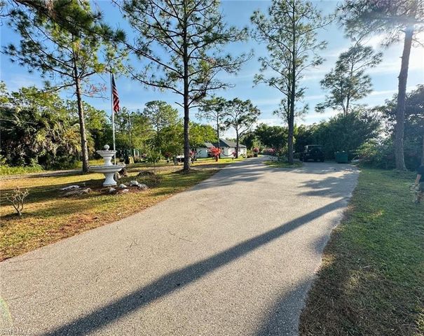 3690 31st AVE NE, Naples, FL 34120