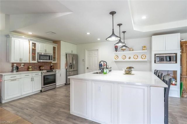 3690 31st AVE NE, Naples, FL 34120