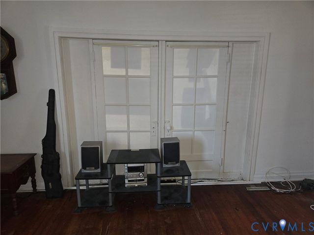 306 Washington Ave, Colonial Heights, VA 23834