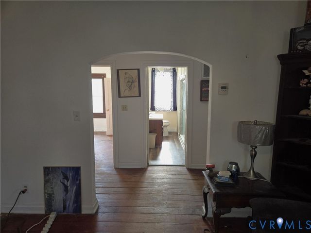 306 Washington Ave, Colonial Heights, VA 23834