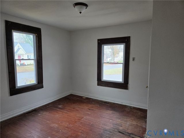 306 Washington Ave, Colonial Heights, VA 23834