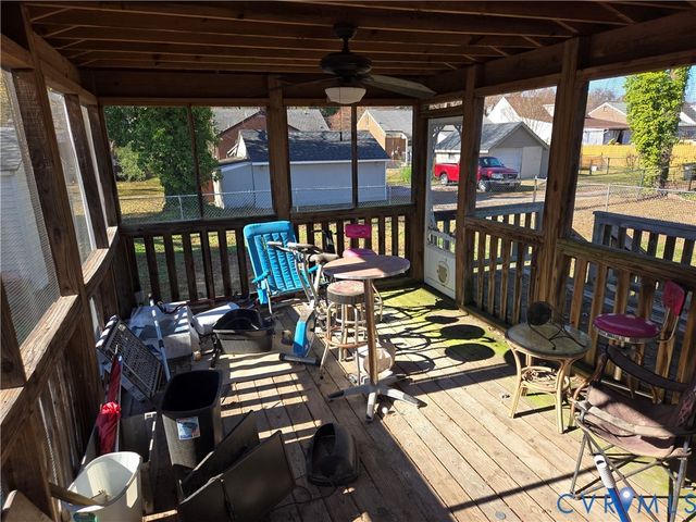 306 Washington Ave, Colonial Heights, VA 23834