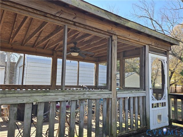 306 Washington Ave, Colonial Heights, VA 23834