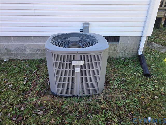 306 Washington Ave, Colonial Heights, VA 23834