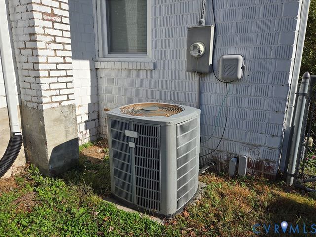 306 Washington Ave, Colonial Heights, VA 23834