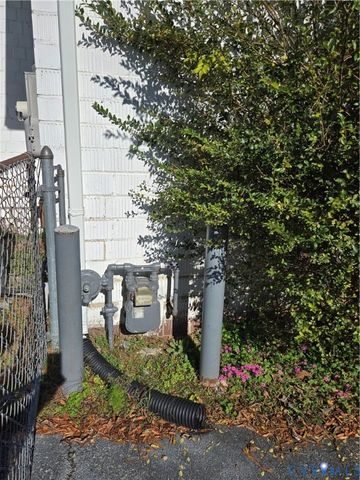 306 Washington Ave, Colonial Heights, VA 23834