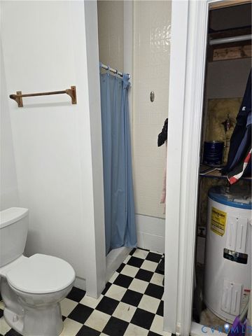 306 Washington Ave, Colonial Heights, VA 23834