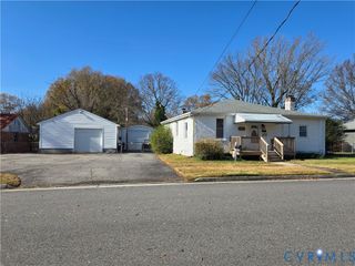 306 Washington Ave, Colonial Heights, VA 23834