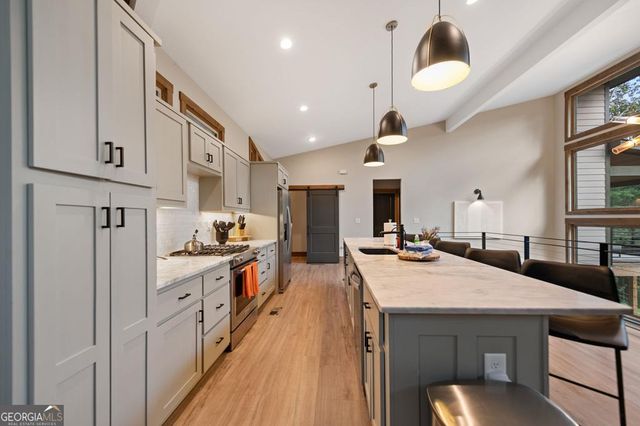 177 Creekside Landing, Ellijay, GA 30540