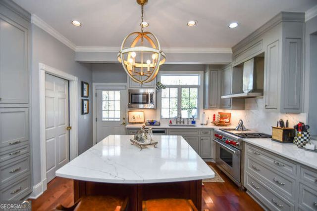 2901 Club Place, Gainesville, GA 30506