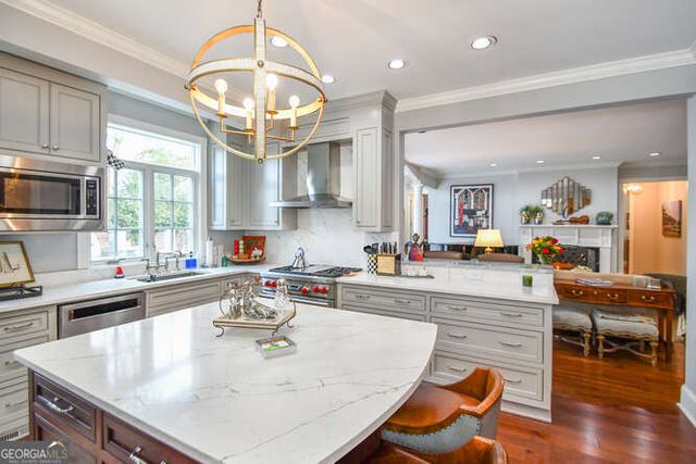 2901 Club Place, Gainesville, GA 30506