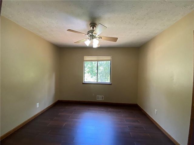 3335 Hillside Drive, Snellville, GA 30078