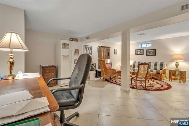 71 New Street, Allendale, NJ 07401