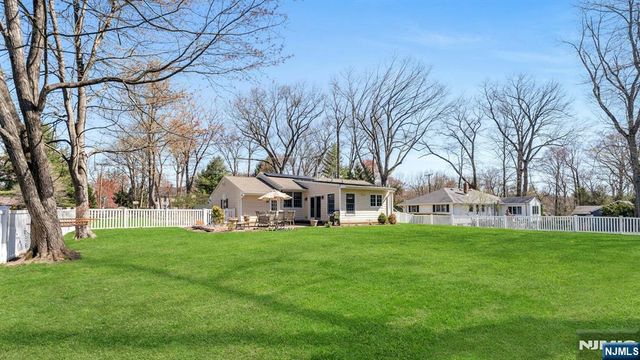 71 New Street, Allendale, NJ 07401