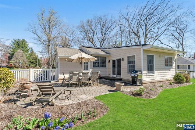 71 New Street, Allendale, NJ 07401