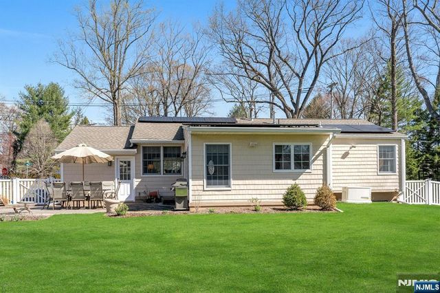 71 New Street, Allendale, NJ 07401