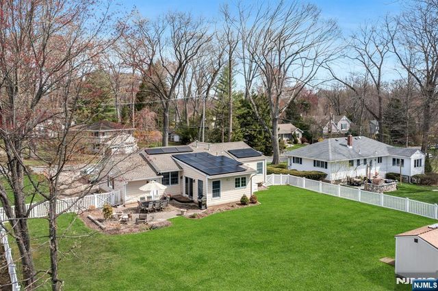 71 New Street, Allendale, NJ 07401