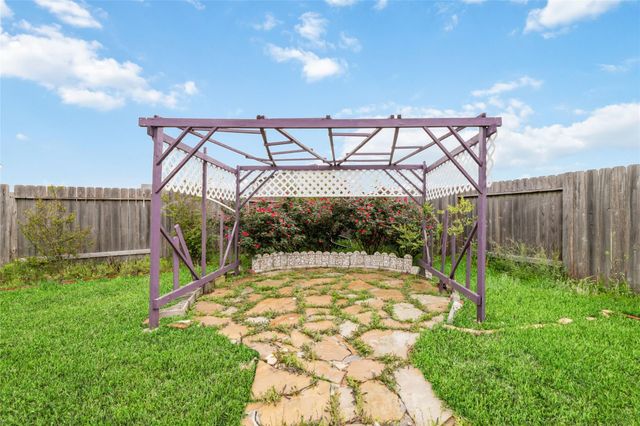 7227 Hobby Wind Ridge Drive, Houston, TX 77075