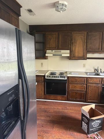 2 Manor Boulevard, Hanahan, SC 29410