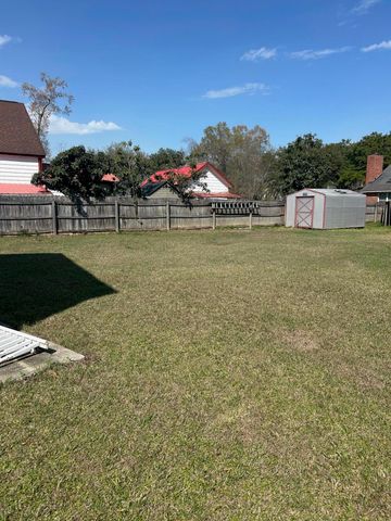 2 Manor Boulevard, Hanahan, SC 29410