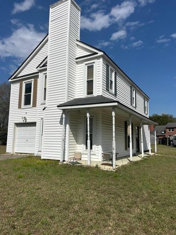 2 Manor Boulevard, Hanahan, SC 29410