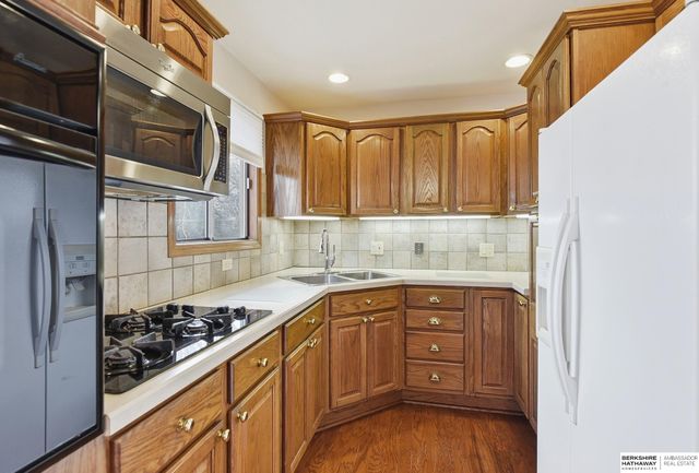 13059 Meredith Avenue, Omaha, NE 68164