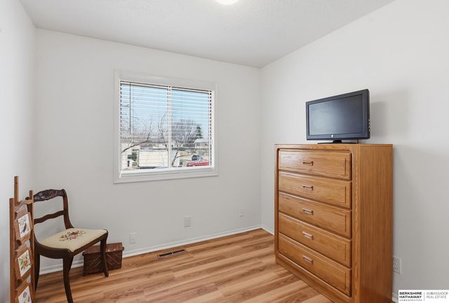 13059 Meredith Avenue, Omaha, NE 68164