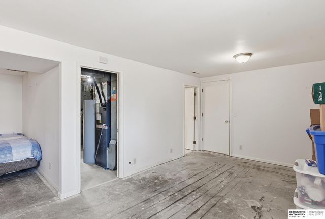 13059 Meredith Avenue, Omaha, NE 68164