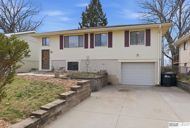 13059 Meredith Avenue, Omaha, NE 68164
