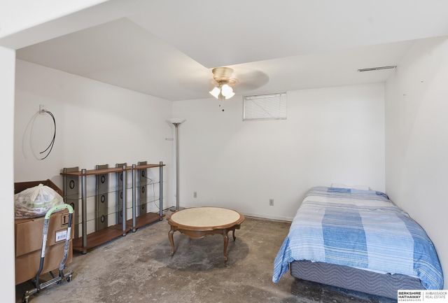 13059 Meredith Avenue, Omaha, NE 68164