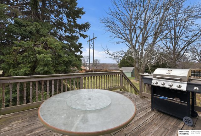 13059 Meredith Avenue, Omaha, NE 68164