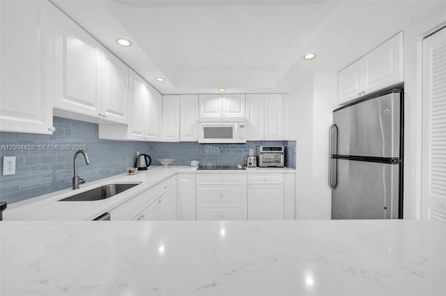 2800 N Ocean Drive B15C, Singer Island, FL 33404