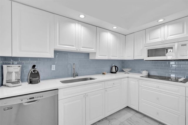 2800 N Ocean Drive B15C, Singer Island, FL 33404