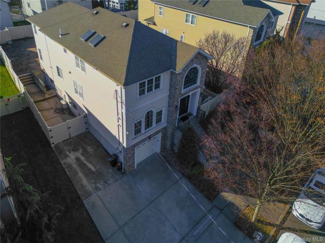 104 Highland Road, Staten Island, NY 10308