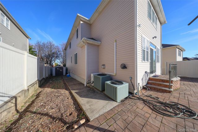 104 Highland Road, Staten Island, NY 10308