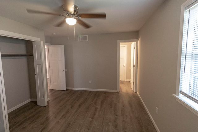 4195 N RIVIERA DR, Columbia, MO 65202